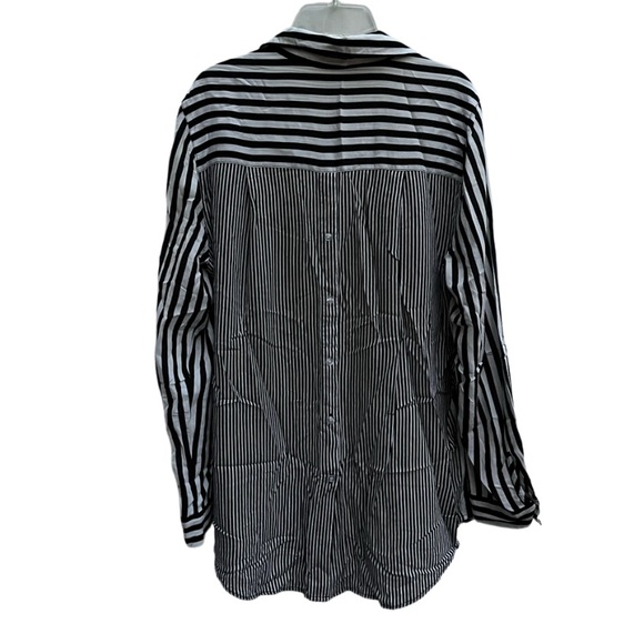 M Jane and Delancey Women’s Long Sleeve Button Down Black White Striped Shirt - Picture 3 of 6